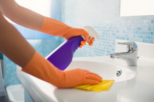 Kitchen cleaning service in a Bermondsey home